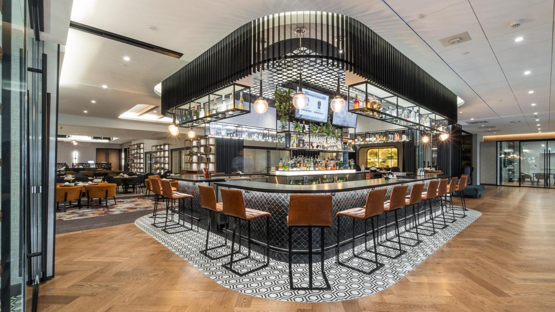Sheraton Laval Hotel Bagian luar foto